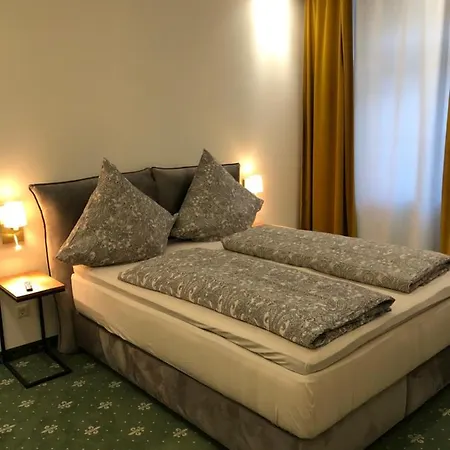 - Altstadt Apartment *