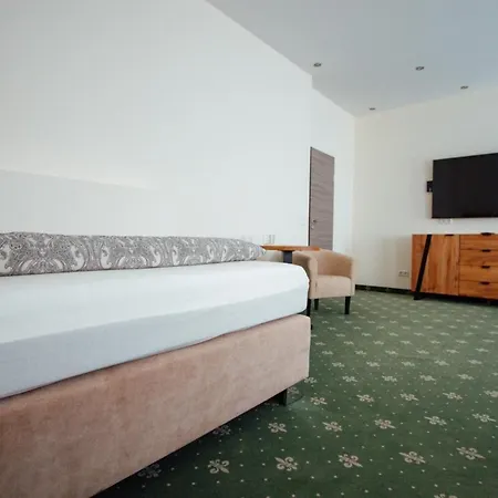 - Altstadt Apartment *