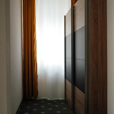 - Altstadt