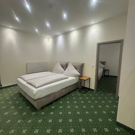 - Altstadt Apartment *