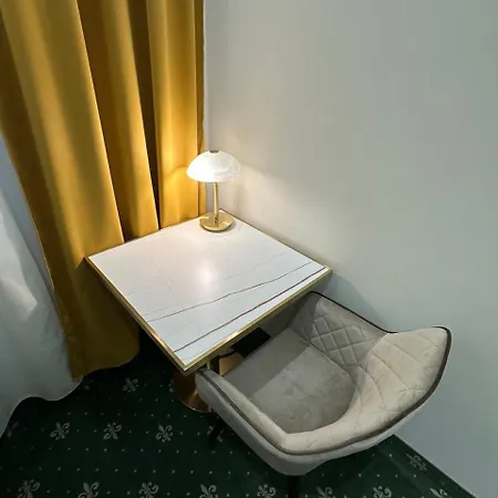 - Altstadt Daire *